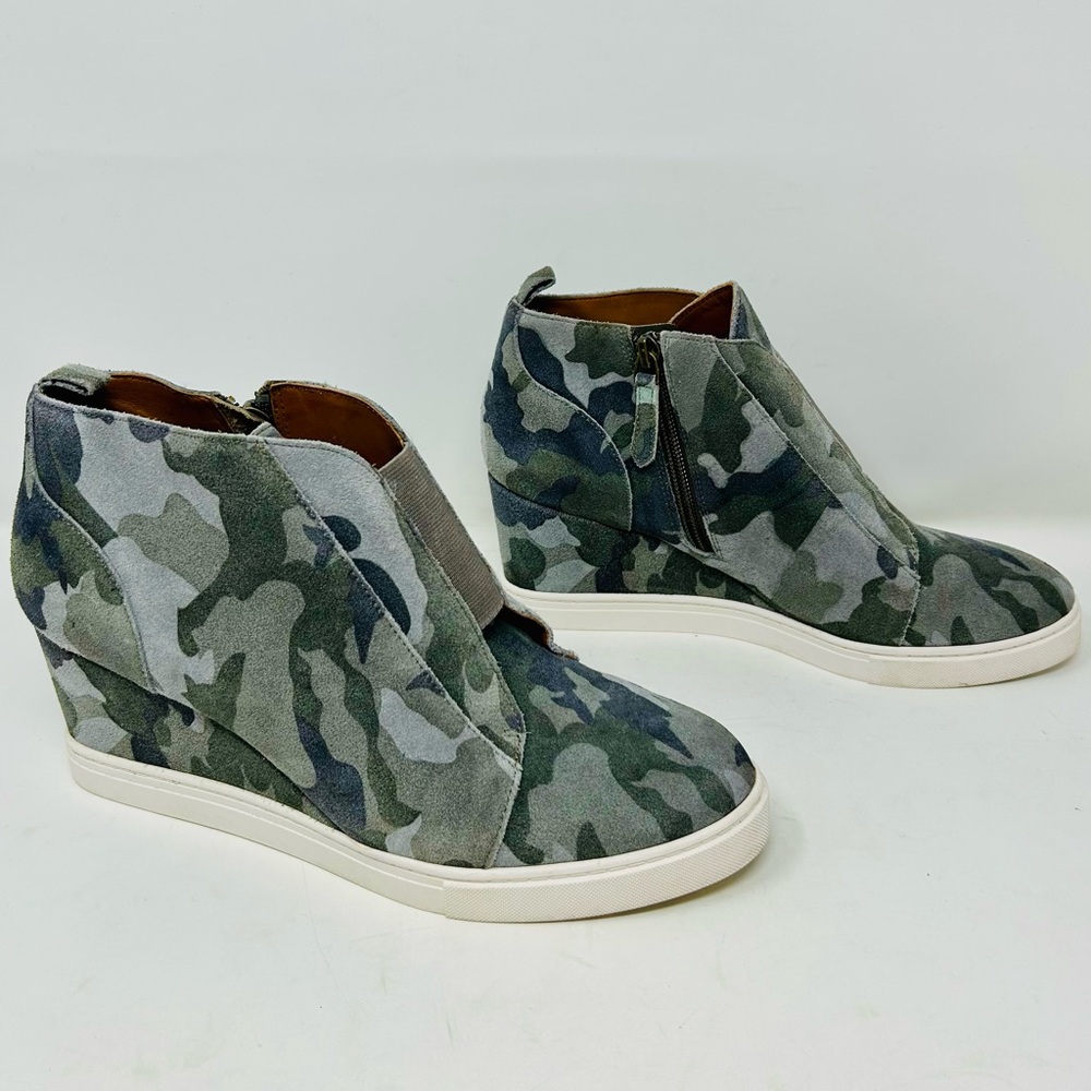 Linea Paolo Gray Suede Camouflage wedge sneakers with Tan Leather Interior